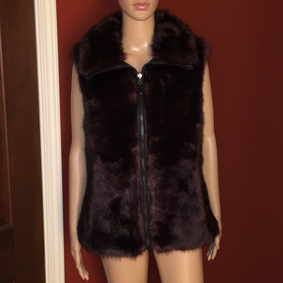Reversible Faux Fur Vest - Picture 4 of 12